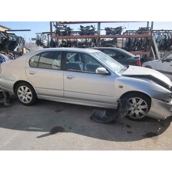 nissan primera berlina (p11) del año 1999