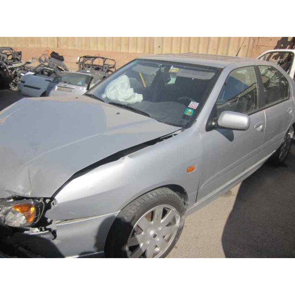 nissan primera berlina (p11) del año 1999