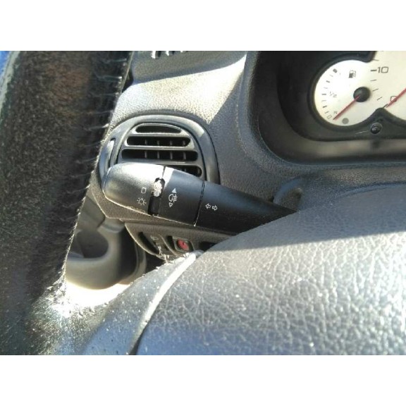 peugeot 206 berlina del año 2003