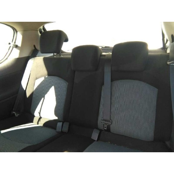 peugeot 206 berlina del año 2003