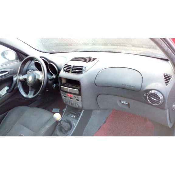 alfa romeo 147 (190) del año 2004