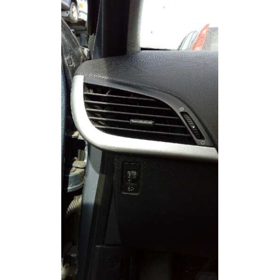 peugeot 207 del año 2008