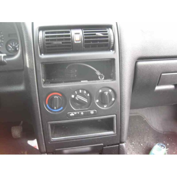 opel astra g berlina del año 1998