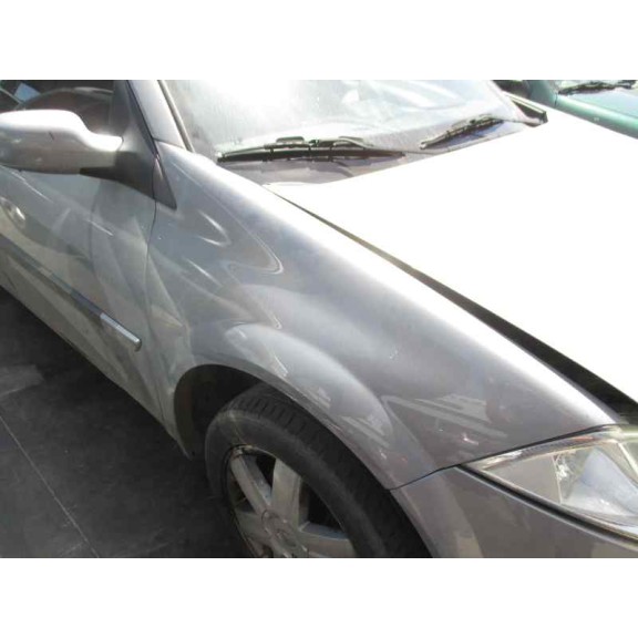 renault megane ii classic berlina del año 2004