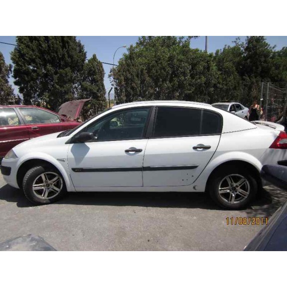 renault megane ii classic berlina del año 2004