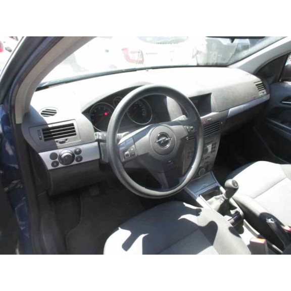 opel astra h berlina del año 2005