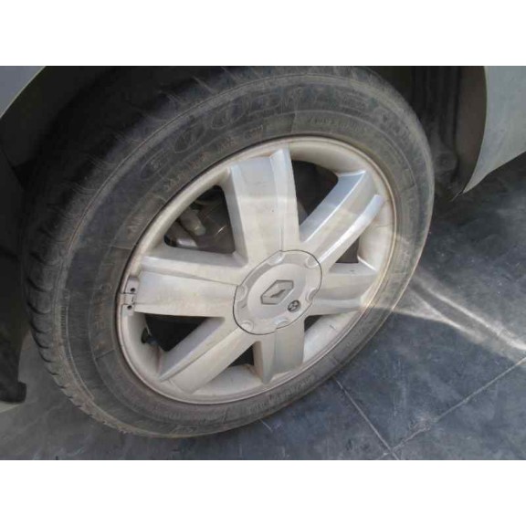 renault megane ii classic berlina del año 2004