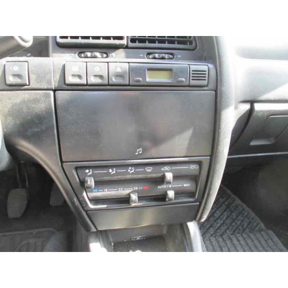 citroën xantia berlina del año 1994