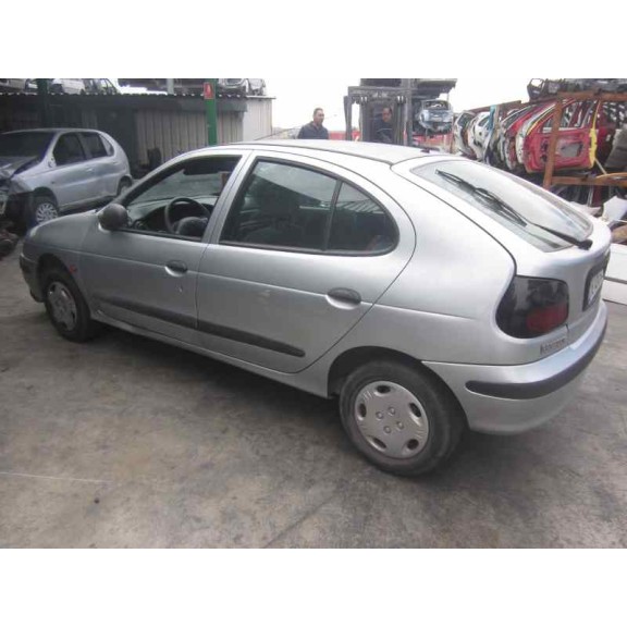 renault megane i berlina hatchback (ba0) del año 1996