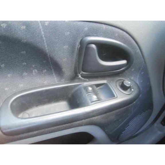 renault clio ii fase ii (b/cb0) del año 2003