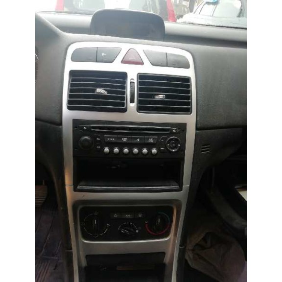 peugeot 307 berlina (s2) del año 2005