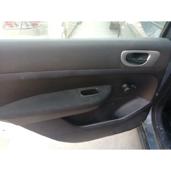 peugeot 307 berlina (s2) del año 2005