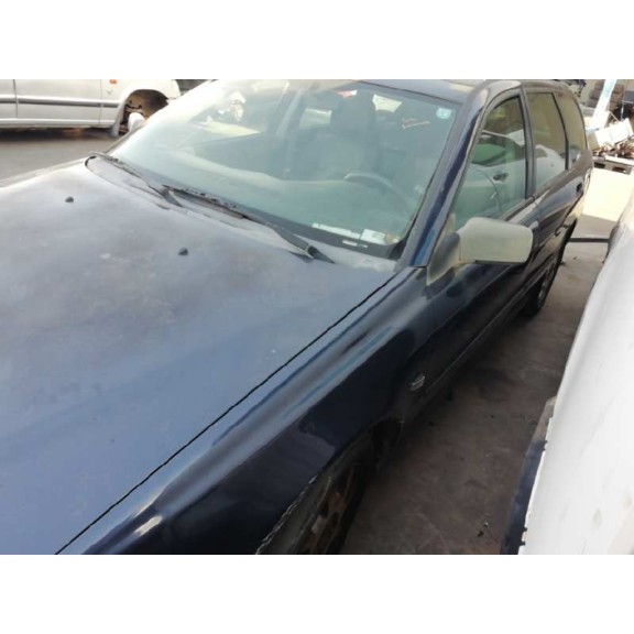 volvo v40 familiar del año 2001