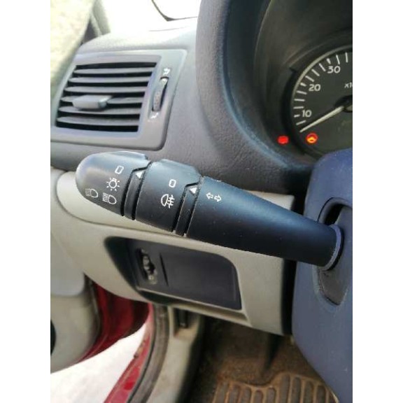 renault clio ii fase ii (b/cb0) del año 2002