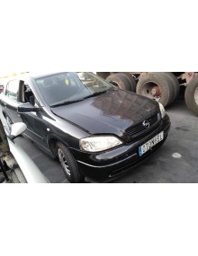 opel astra g berlina del año 2000