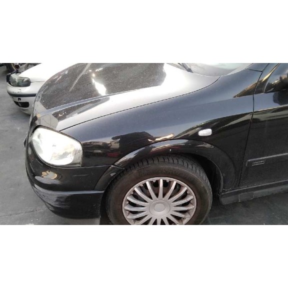 opel astra g berlina del año 2000