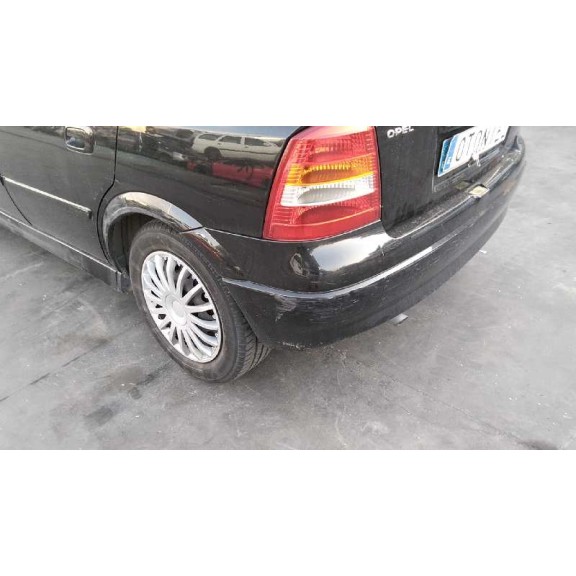 opel astra g berlina del año 2000