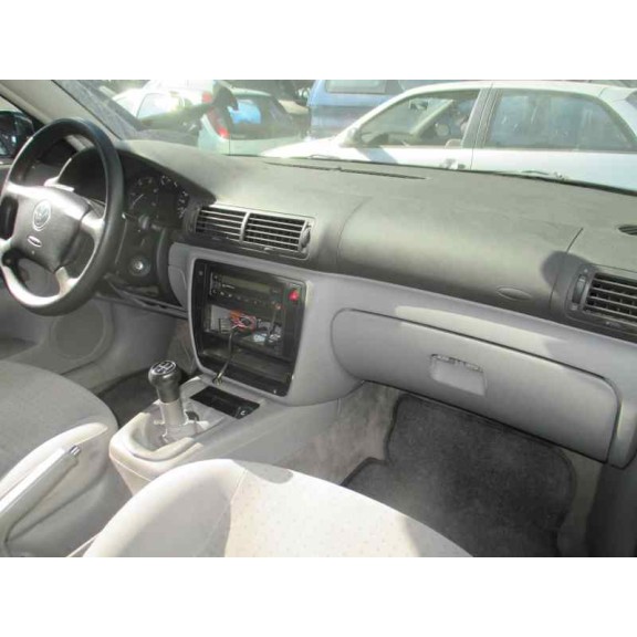 volkswagen passat berlina (3b2) del año 1996