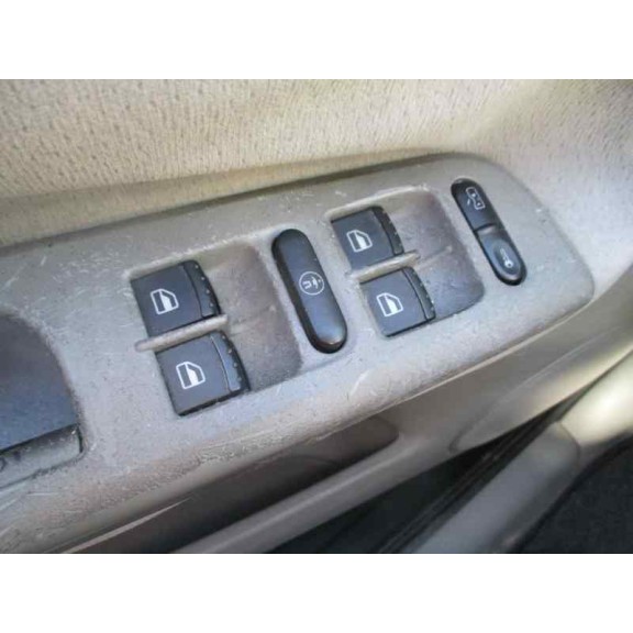 volkswagen passat berlina (3b2) del año 1996