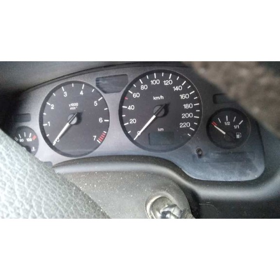 opel astra g berlina del año 2000