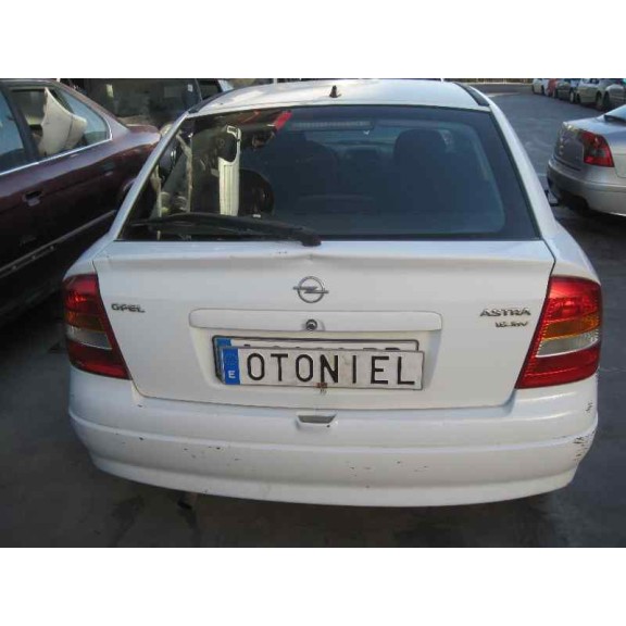 opel astra g berlina del año 1998