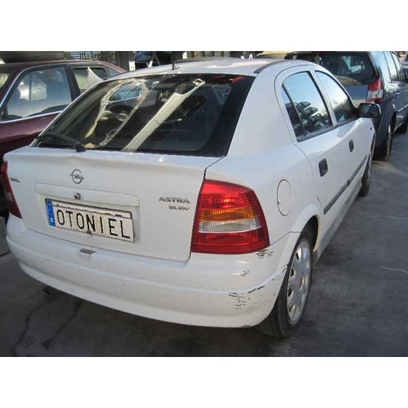 opel astra g berlina del año 1998