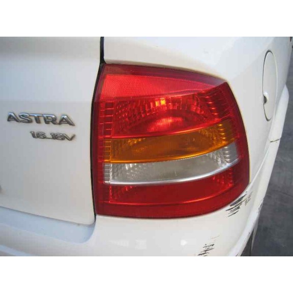 opel astra g berlina del año 1998