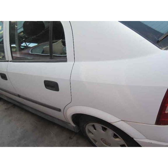 opel astra g berlina del año 1998