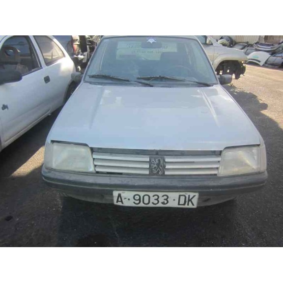 peugeot 205 berlina del año 1998