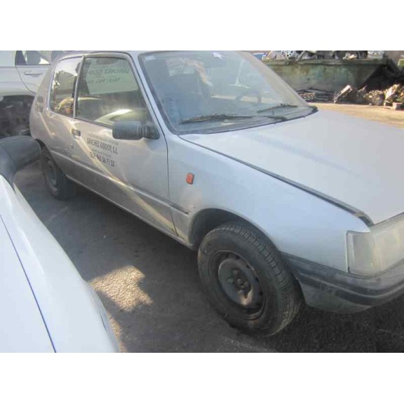 peugeot 205 berlina del año 1998