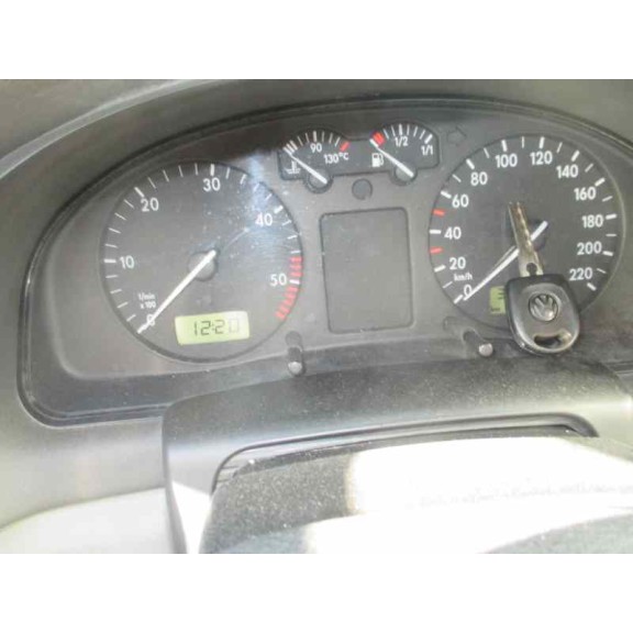 volkswagen passat berlina (3b2) del año 1996