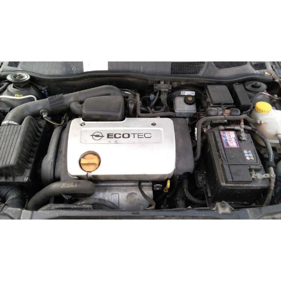 opel astra g berlina del año 2000