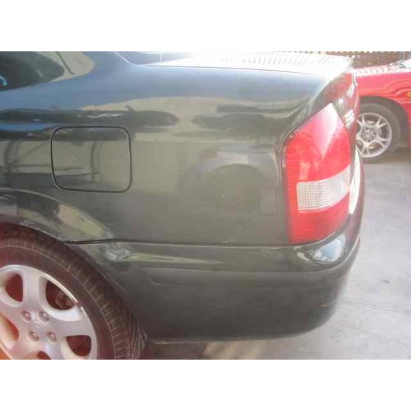 mazda 323 berlina f/s (bj) del año 1998