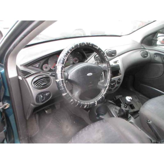 ford focus berlina (cak) del año 2001