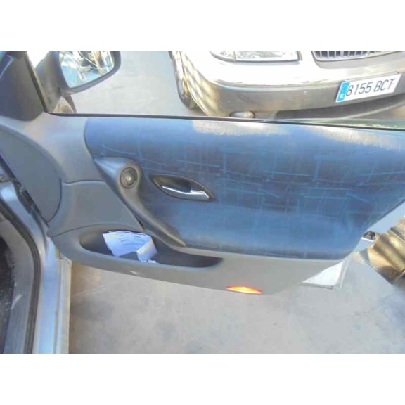 renault laguna ii (bg0) del año 2002