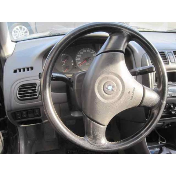 mazda 323 berlina f/s (bj) del año 1998