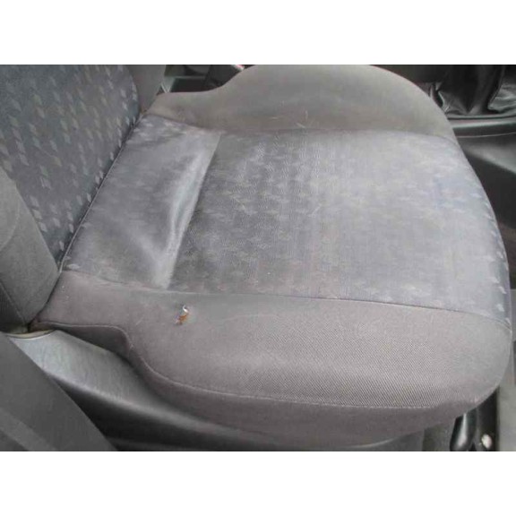 ford focus berlina (cak) del año 2001