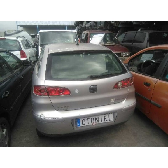 seat ibiza (6l1) del año 2002