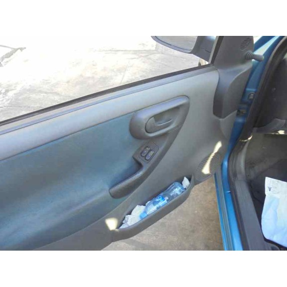 opel corsa c del año 2001