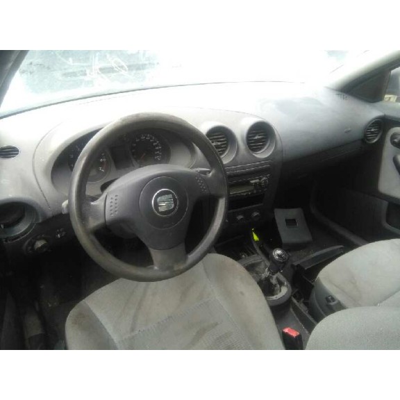 seat ibiza (6l1) del año 2002