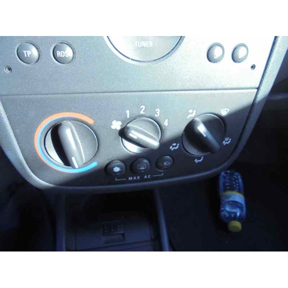 opel corsa c del año 2001