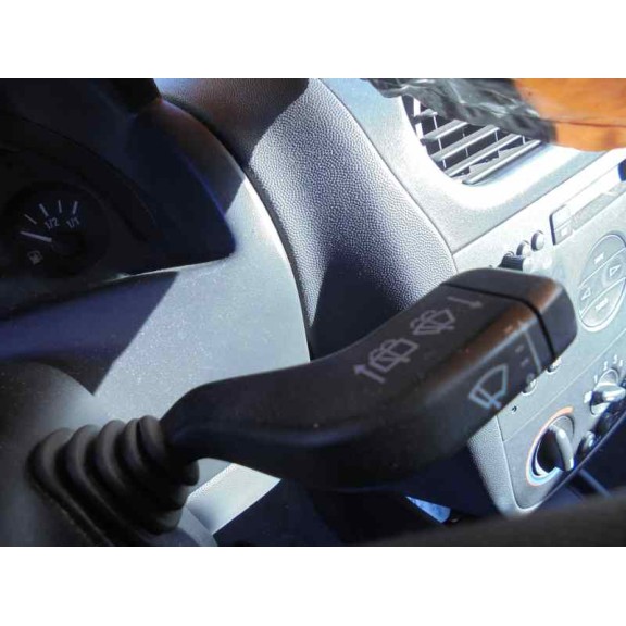 opel corsa c del año 2001