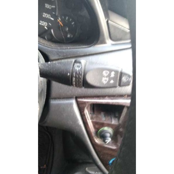 ford focus berlina (cak) del año 1999