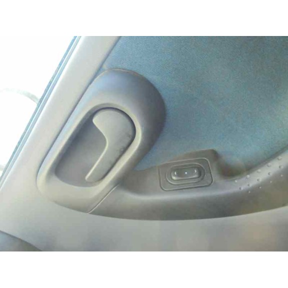 opel corsa c del año 2001