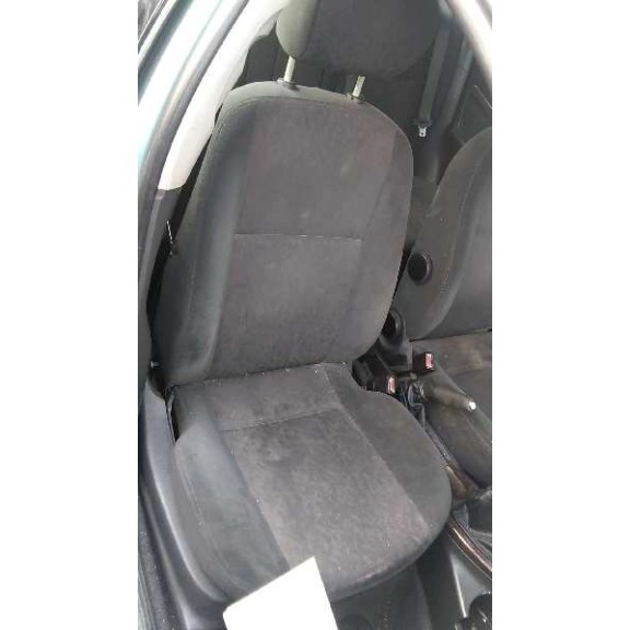 ford focus berlina (cak) del año 1999