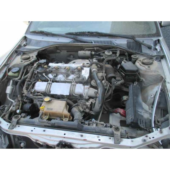 toyota avensis berlina (t 22) del año 2000