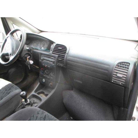 opel zafira a del año 2001