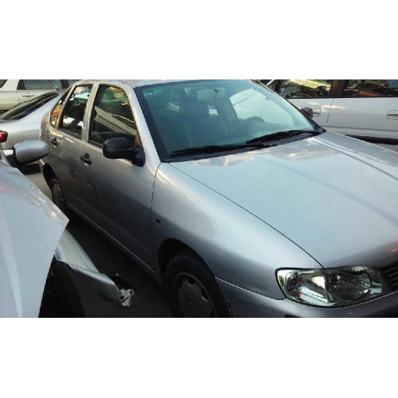 seat cordoba berlina (6k2) del año 2001