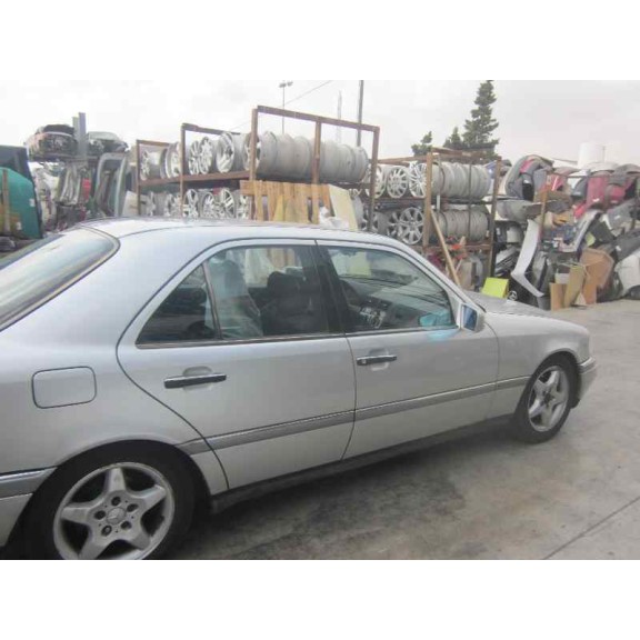 mercedes-benz clase c (w202) berlina del año 1993
