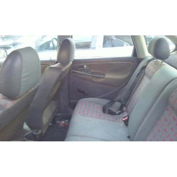 seat cordoba berlina (6k2) del año 2001